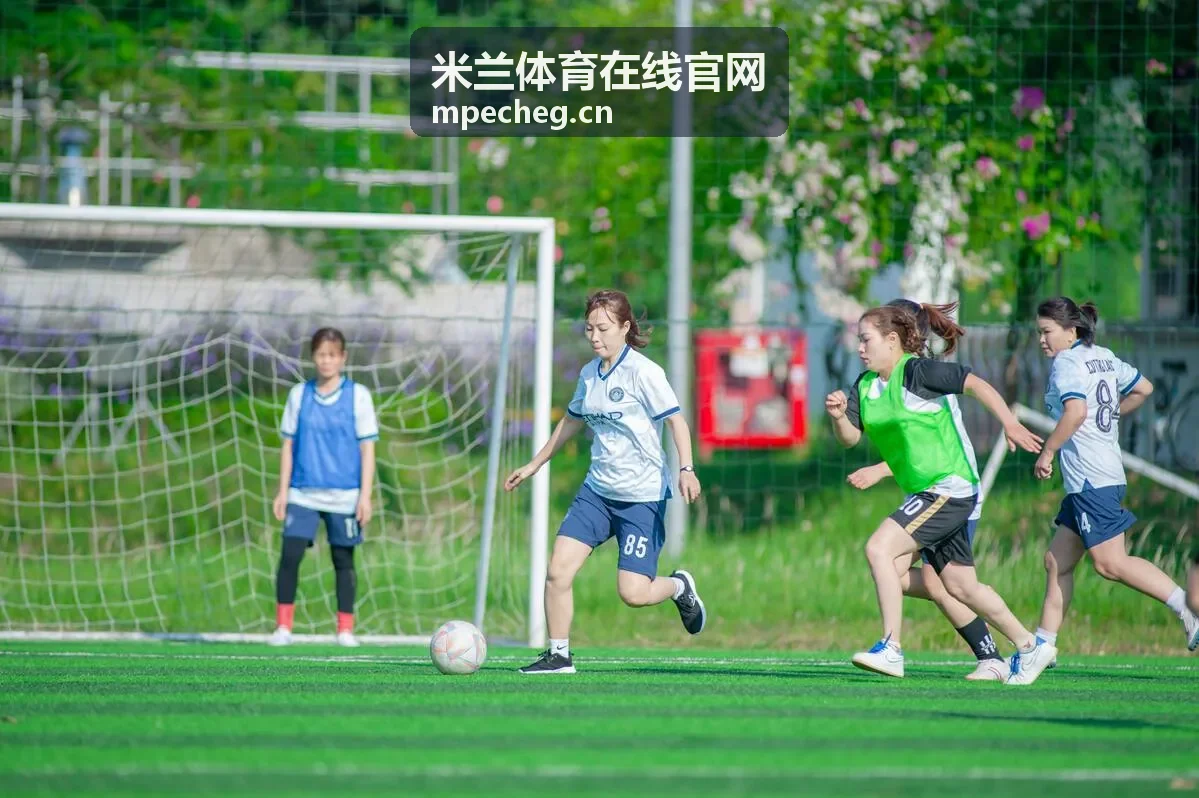 米兰体育在线官网田径项目组训练现场